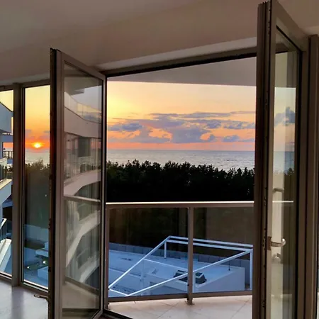 アパート Dune Luxury ミエルノ